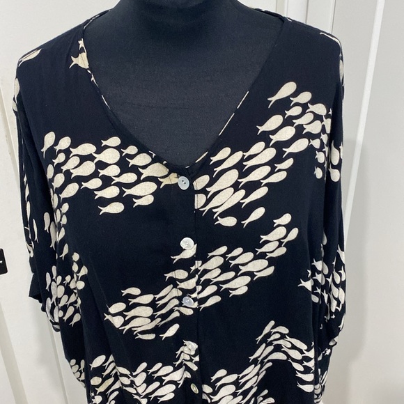 Indian Tropical Button front Blouse | Free Size - Picture 3 of 9